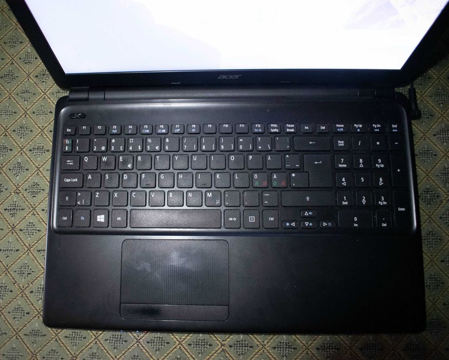 Ноутбук Acer (8 Гб оперативы/ 1 Трб ЖД/ AMD A4-5000 APU)