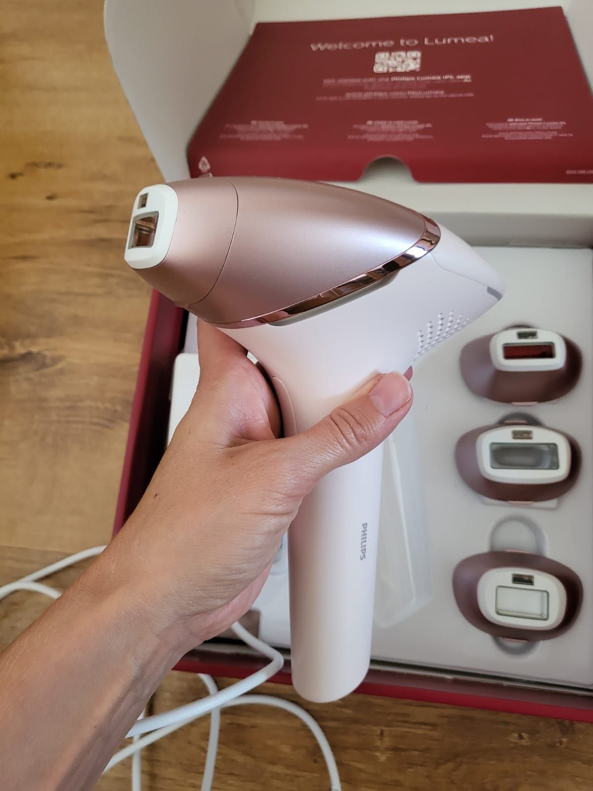 Фотоепілятор Philips Lumea IPL 9900 Series BRI977/00