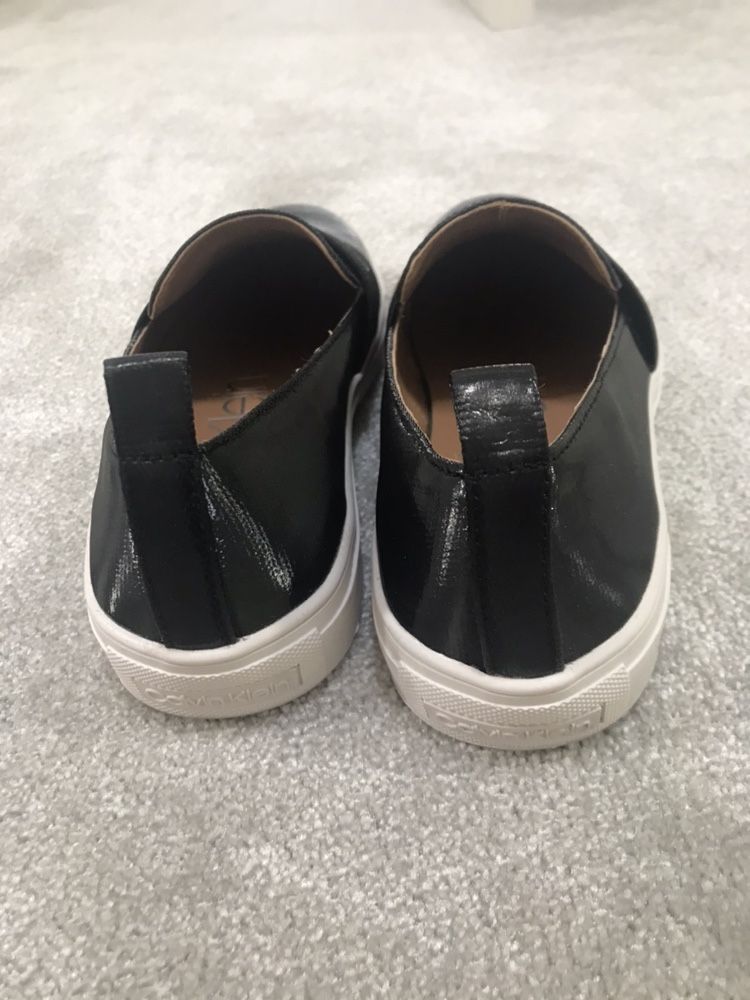 Calvin Klein r.38 slip on NOWE