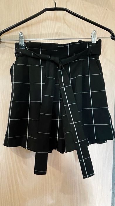 Шорти в клітку на високій посадці, на гумці