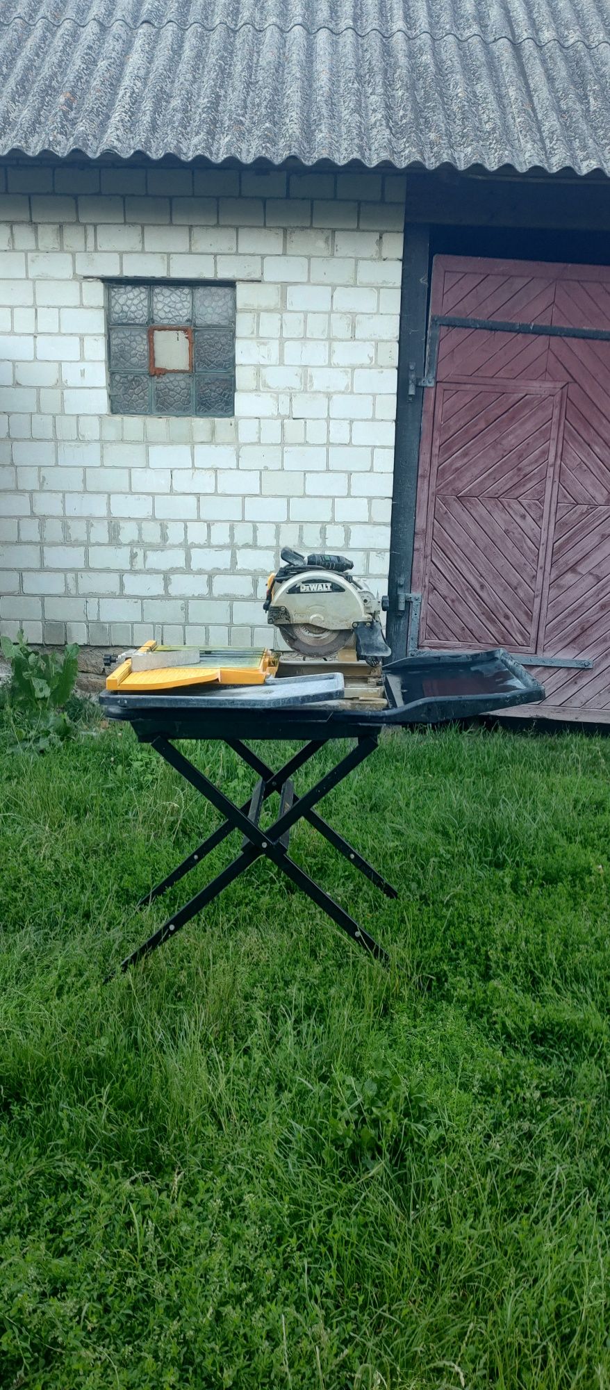 Продам Dewalt 24000