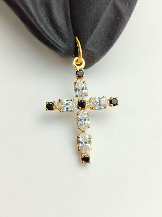 Хрестик золото 585**