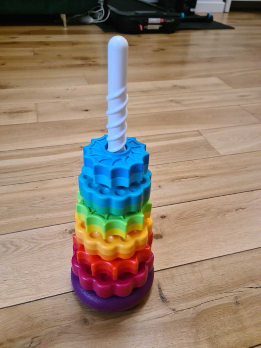 Fat brain toys wieża