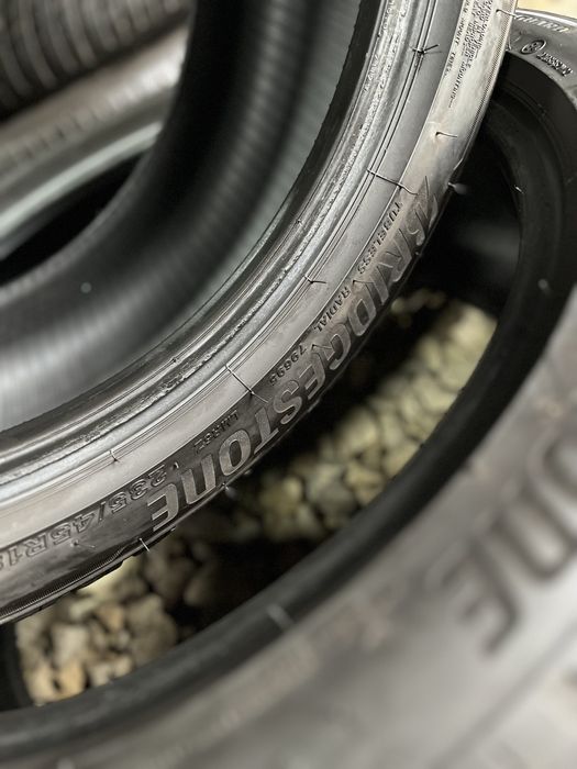 235/45 R18 2 шт. Bridgestone Blizzak LM005