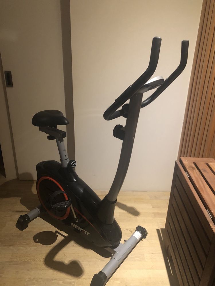 vendo bicicleta de exercício em casa