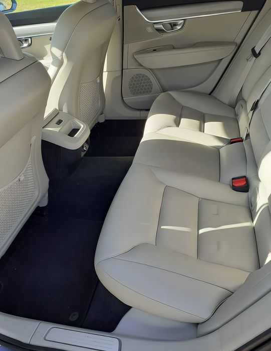 Volvo V90      2017