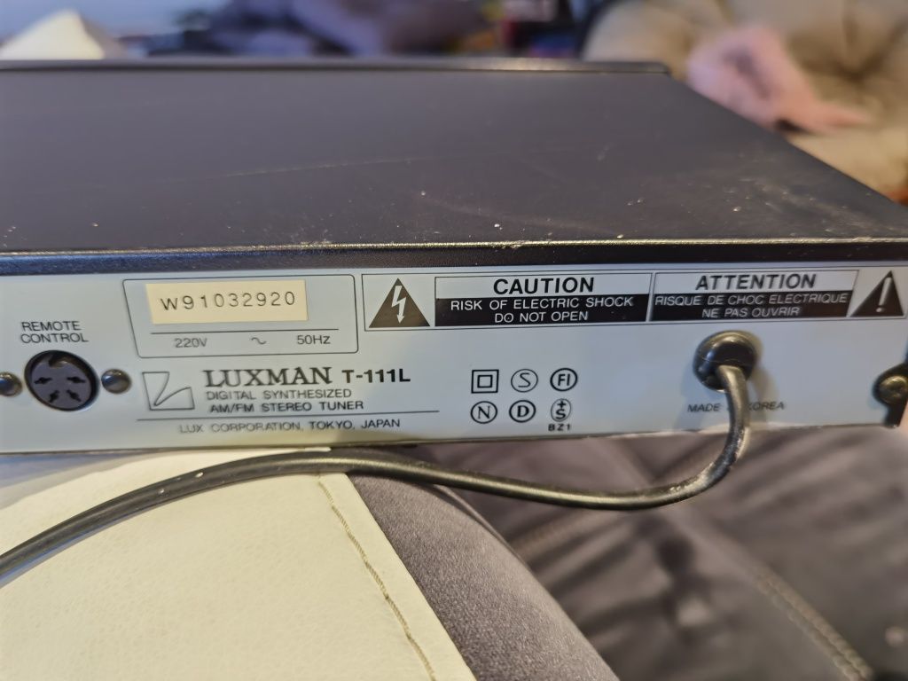 Tuner Luxman T-111L