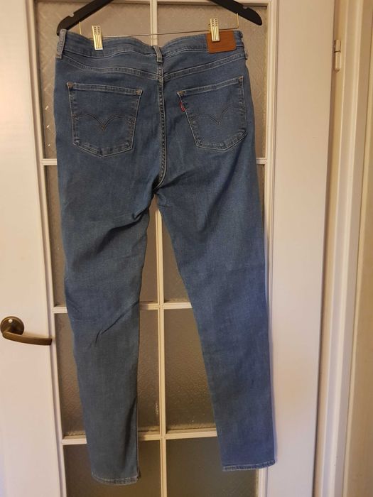 Spodnie marki Levis, R. 42-44