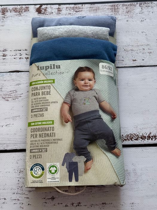 Костюми на хлопчика дівчинку