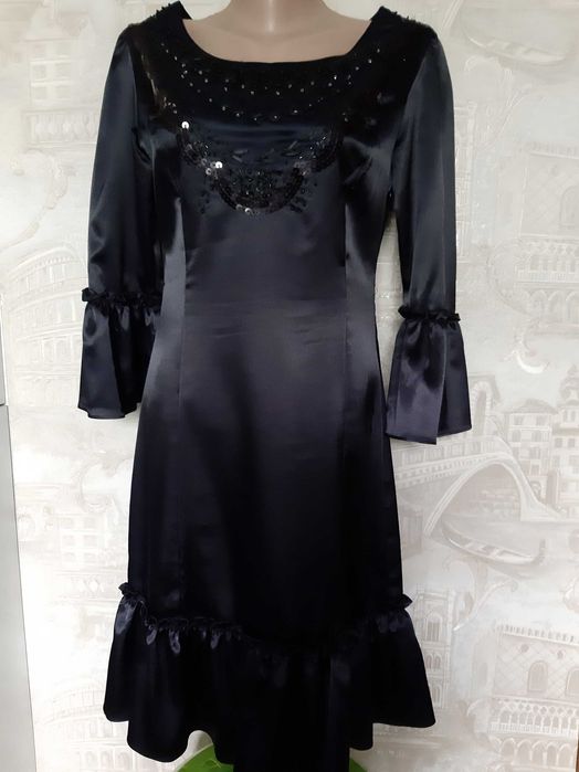 Продам нарядное платье