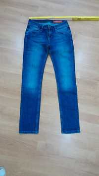 Spodnie Cross Jeans 36