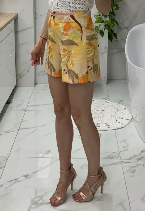 Spodenki szorty z wysokim stanem wzor kwiatowy graficzny na lato 34 36