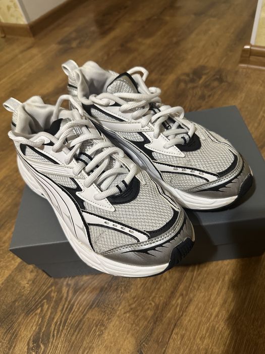 Кросівки Puma Morphic, 41й розмір
