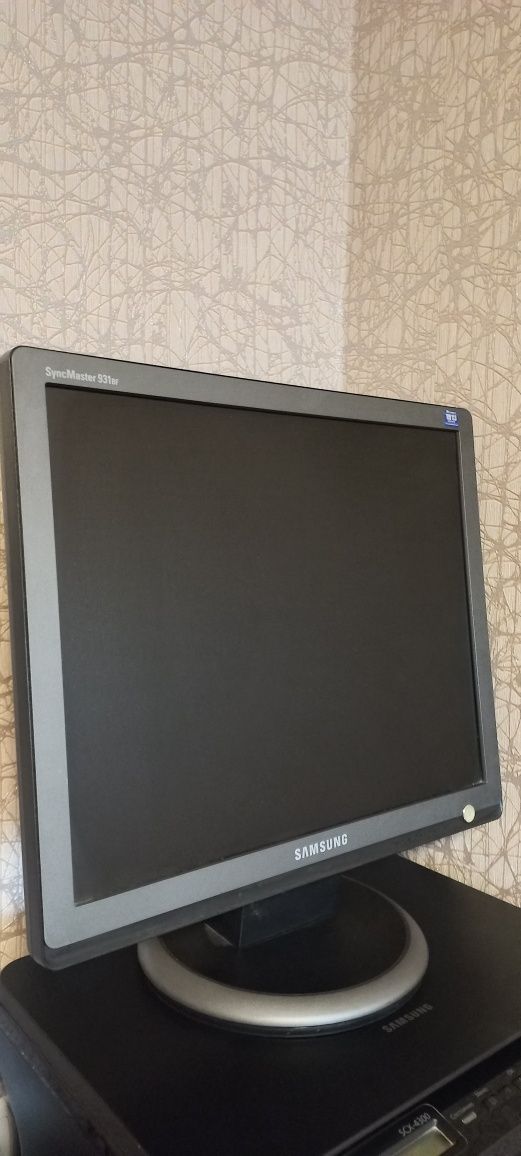 Монітор Samsung LS 19