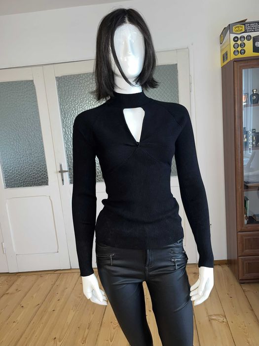 uess sweter damski kolor czarny lekki z półgolfem, M