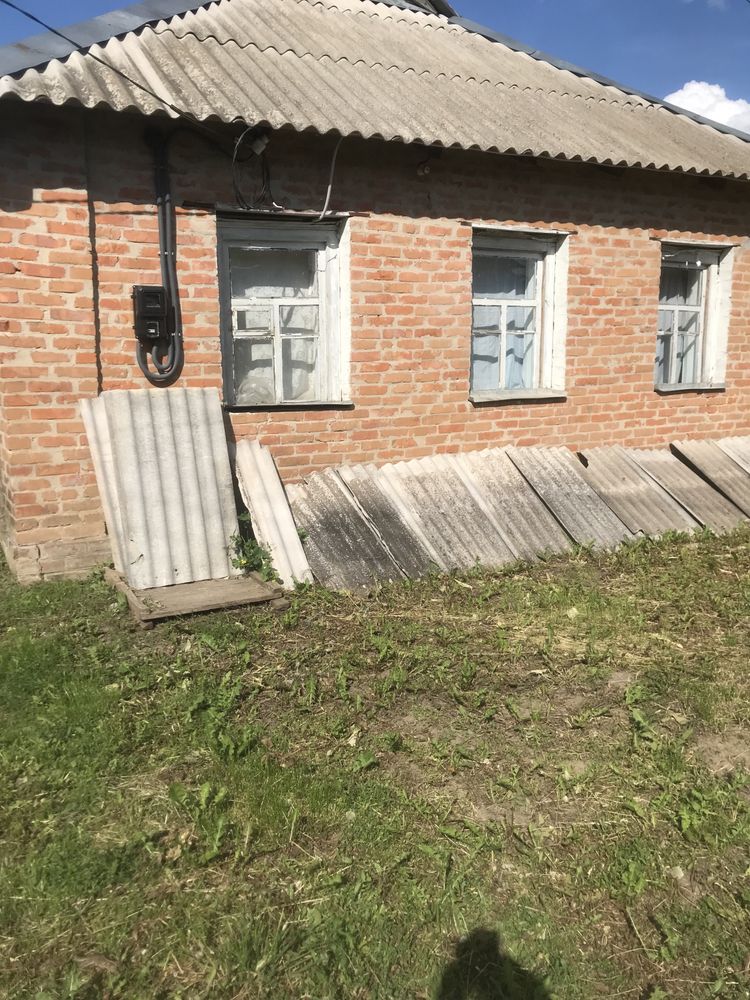 Продам будинок,сарай гараж.