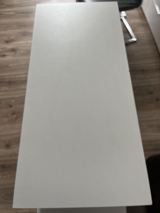 Białe  szafki , komody