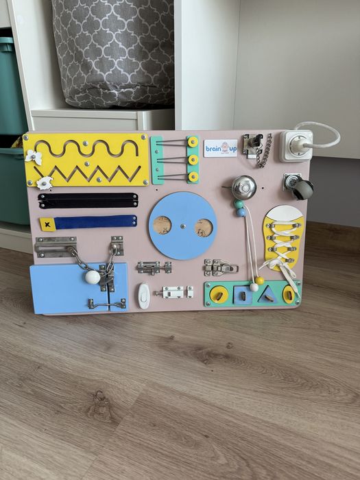 Продам бизиборд!