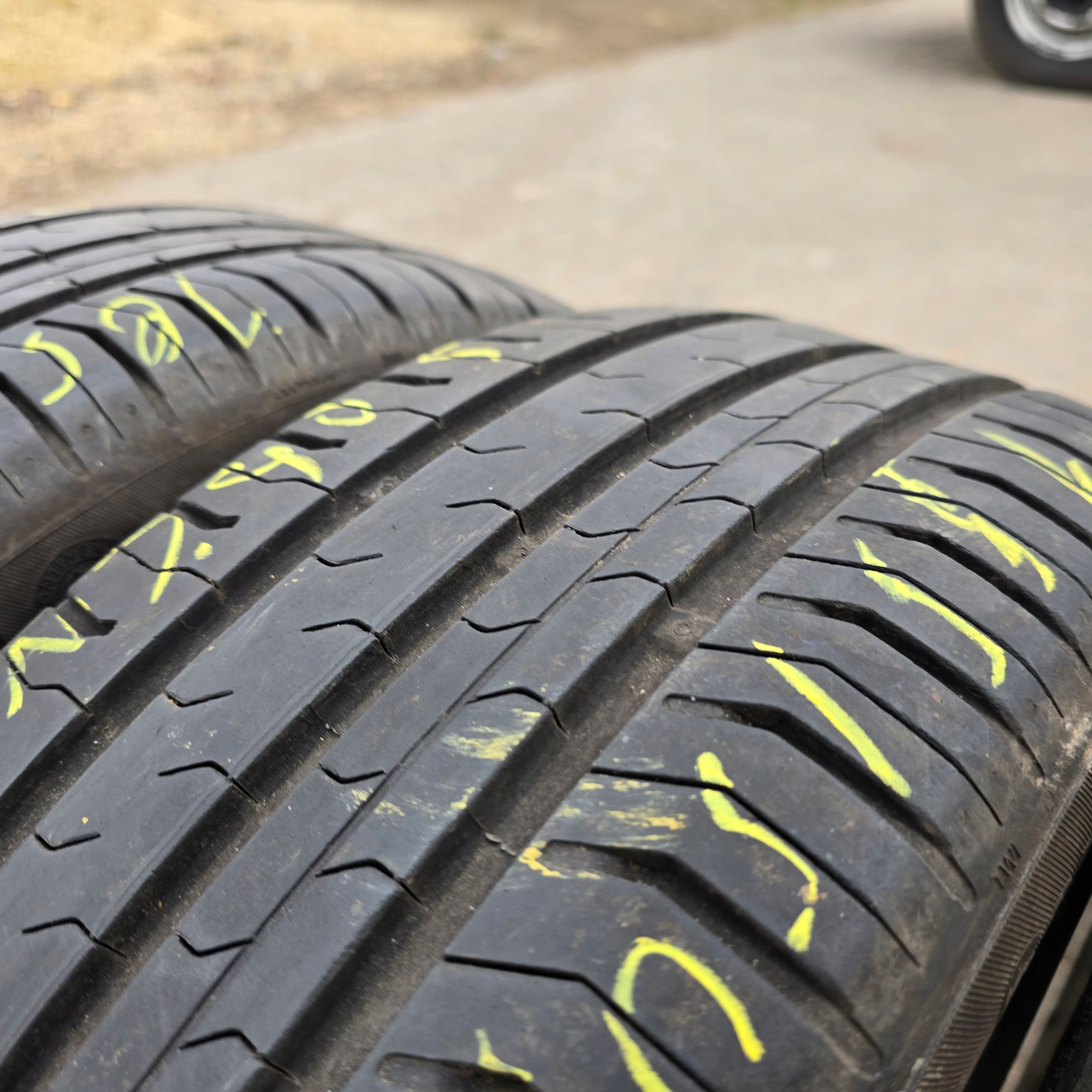 Continental Contiecocontact 5 185/50R16 81H 21R 4X