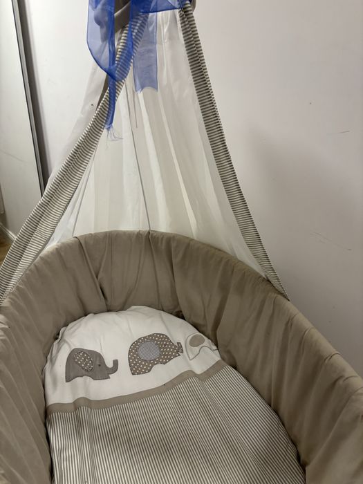 Kolyska  na kolkach biala dla dzieci