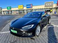 Tesla Model S oddam leasing