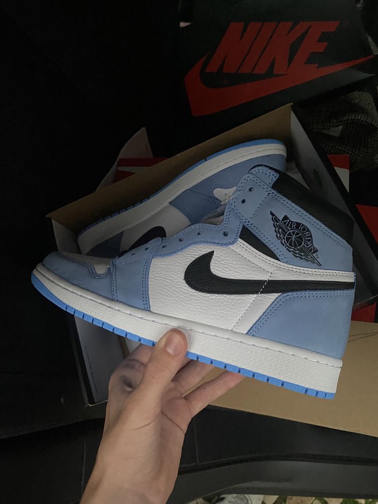 Nike air jordan 1 university blue