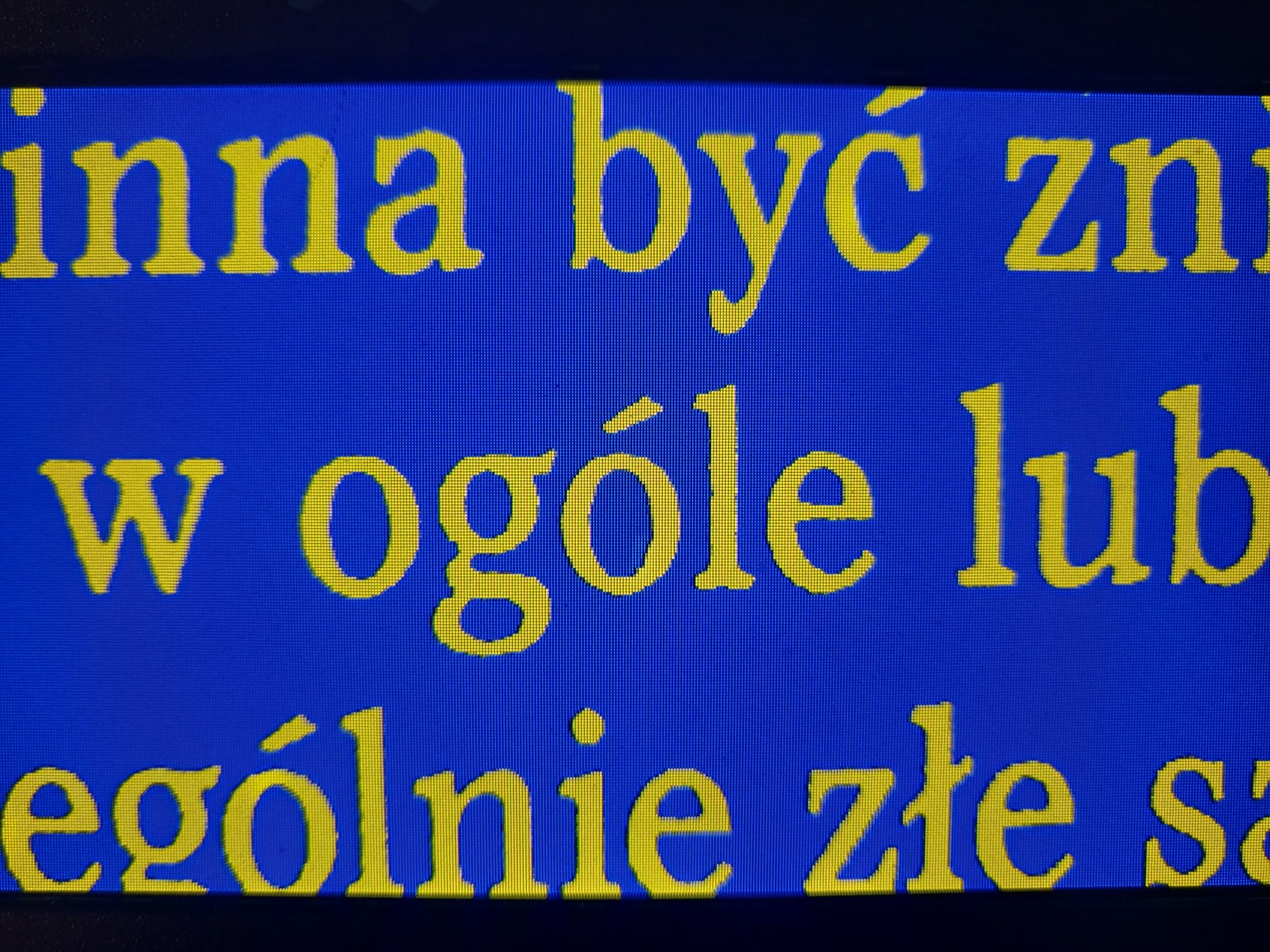 Lupa elektroniczna dla niedowidzących.