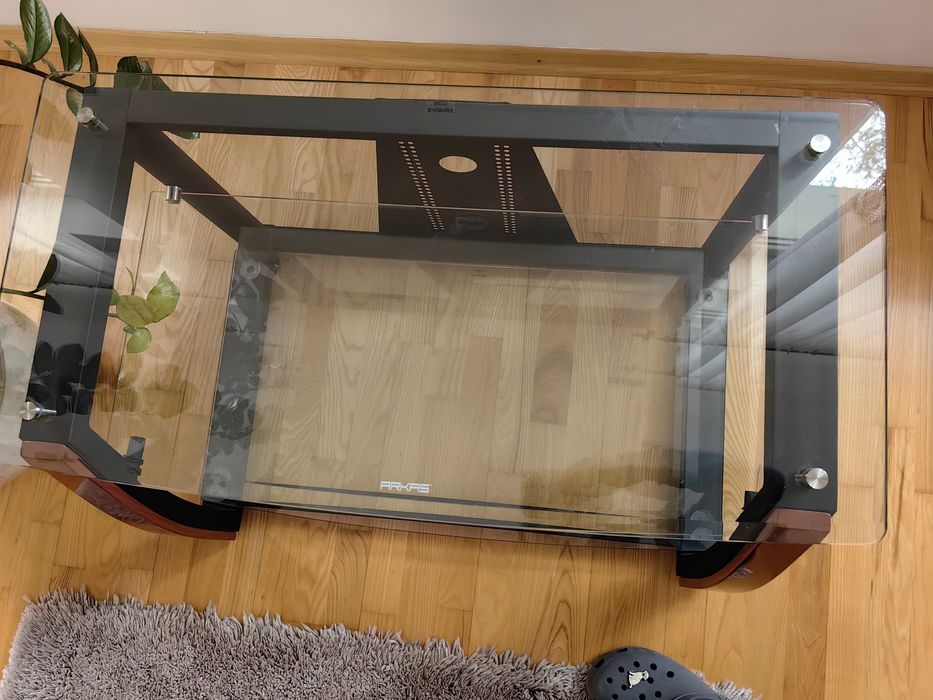 Stolik szklany pod telewizor
