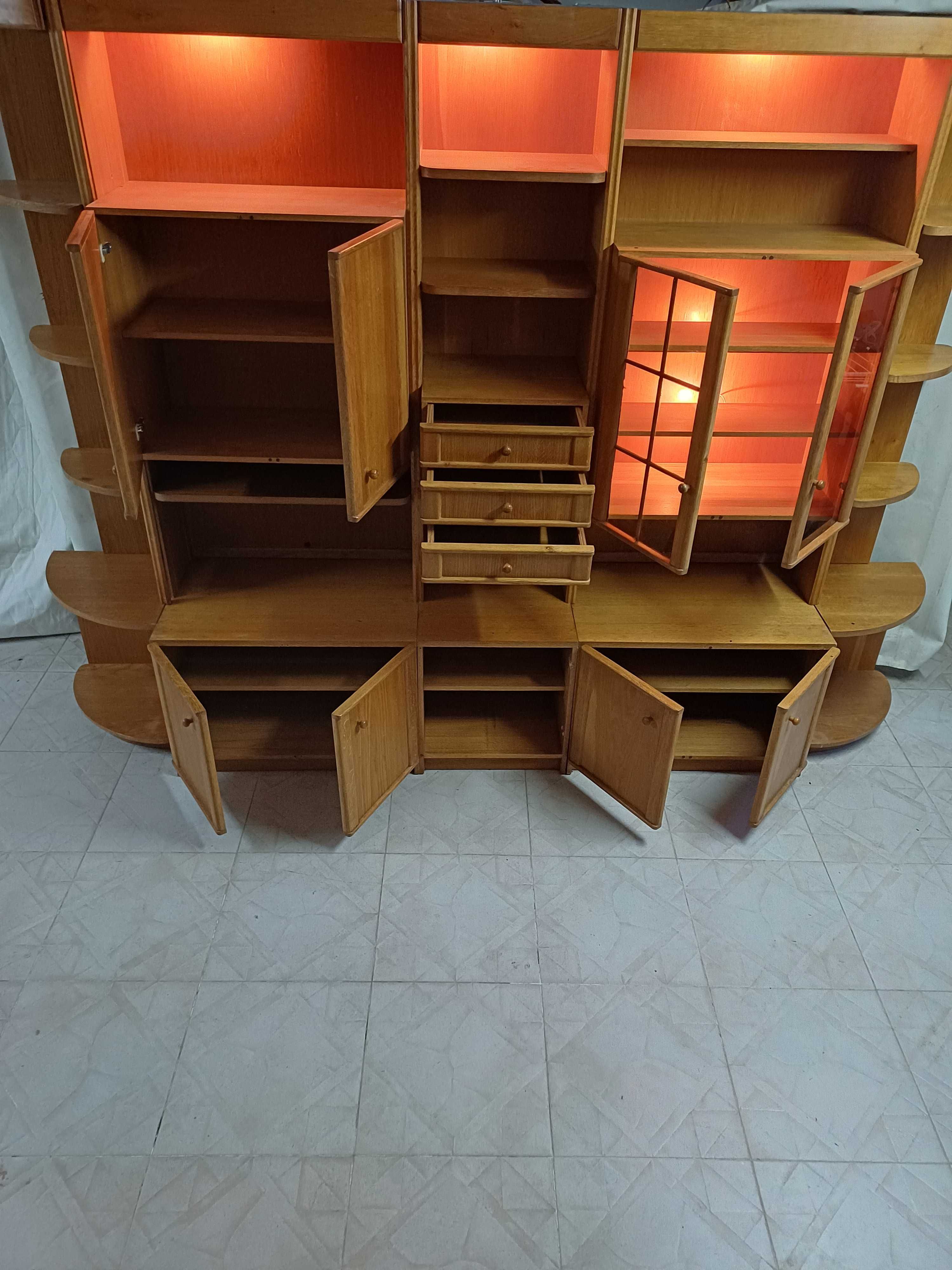 Móvel/Louceiro/Cristaleira/Iluminado/5 Módulos
