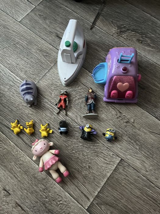 Доктор плюшева,пикачо