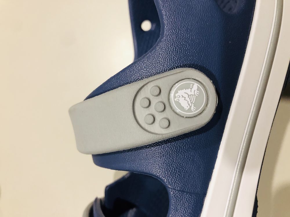 crocs 11 оригинал сандали новые.
