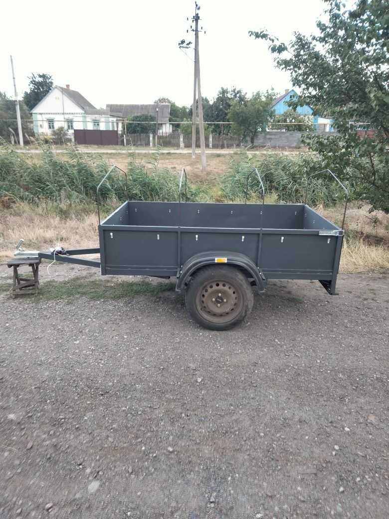 Прицеп автомобільний