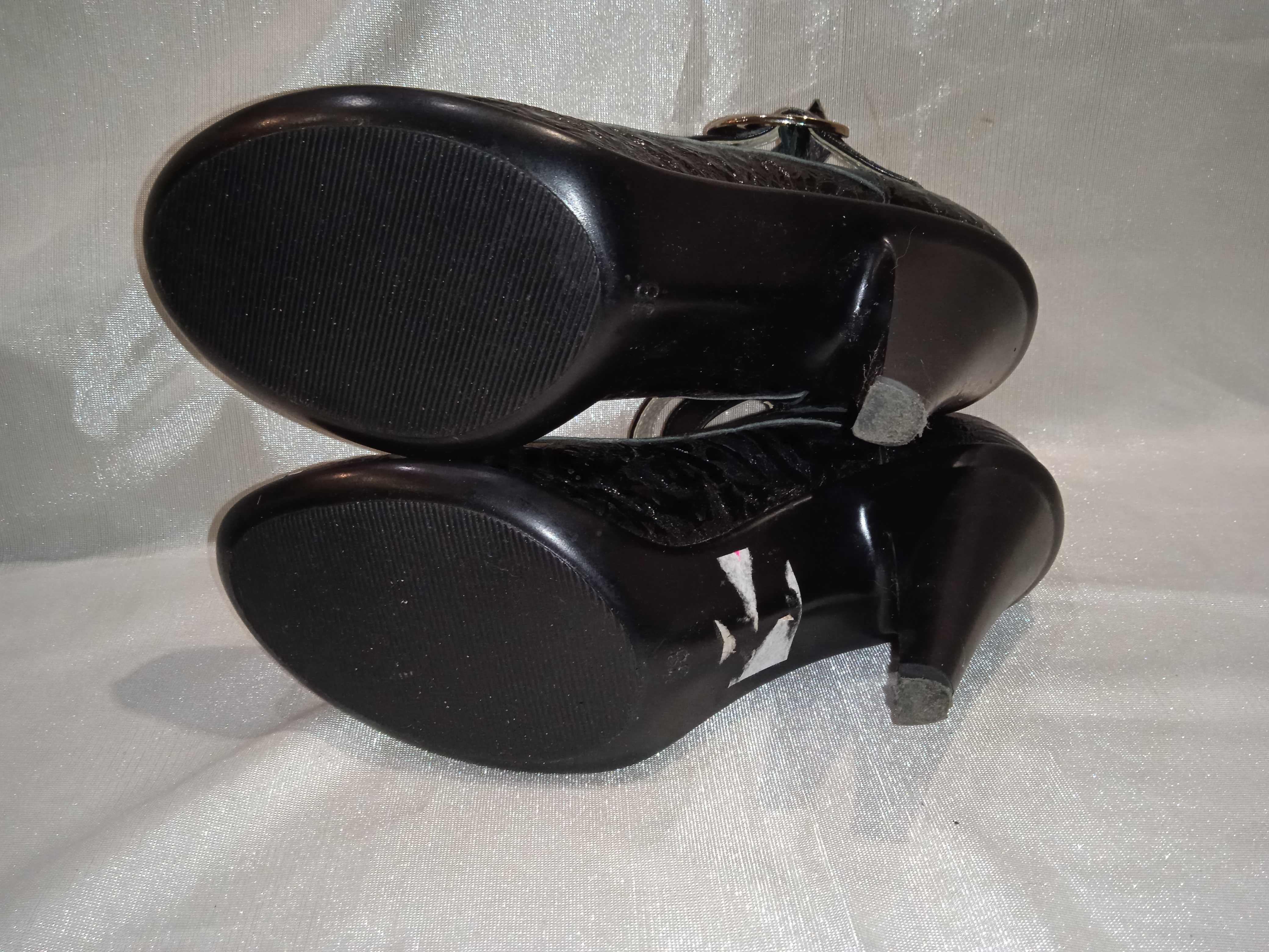 Туфли женские кожаные черные на каблуке 37 р-р с застежками ремешками