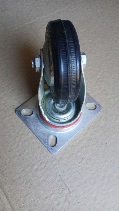 Колесо 75/25-50 с поворотным кронштейном на чорній гумі для тележек