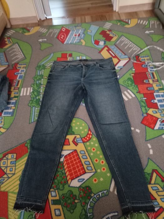 Dżinsy 44 Reserved jasnoniebieskie