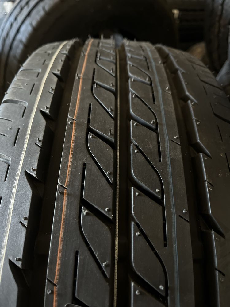 Літні шини Lassa Transway 2 225/70 R15C 112/110R