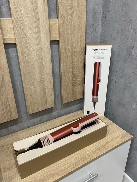 Вирівнювач Dyson Airstrait HT01