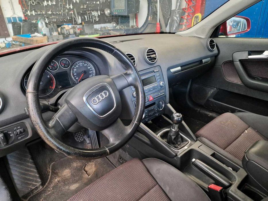 Audi A3 8P duży grill zderzak przód tył lampy xenon bixenon części