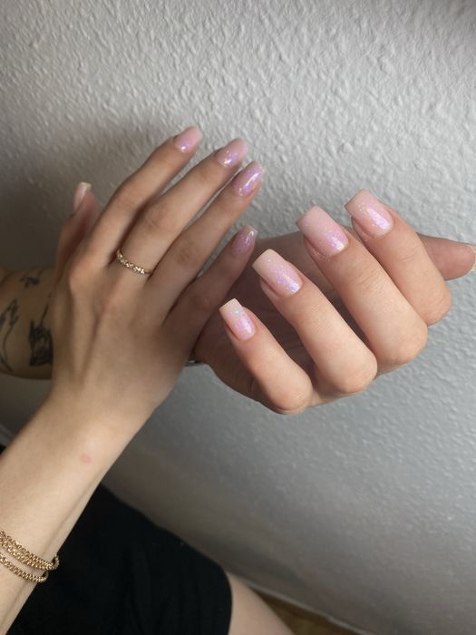 Манікюр та педикюр