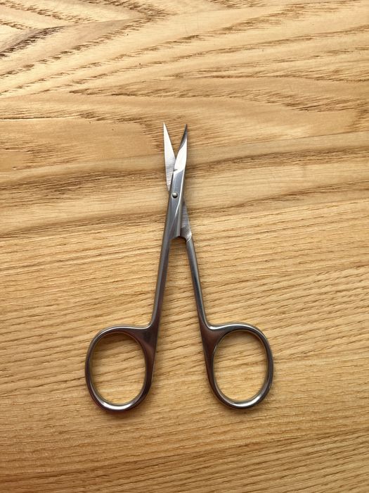 Ножиці для кутикули для лівші