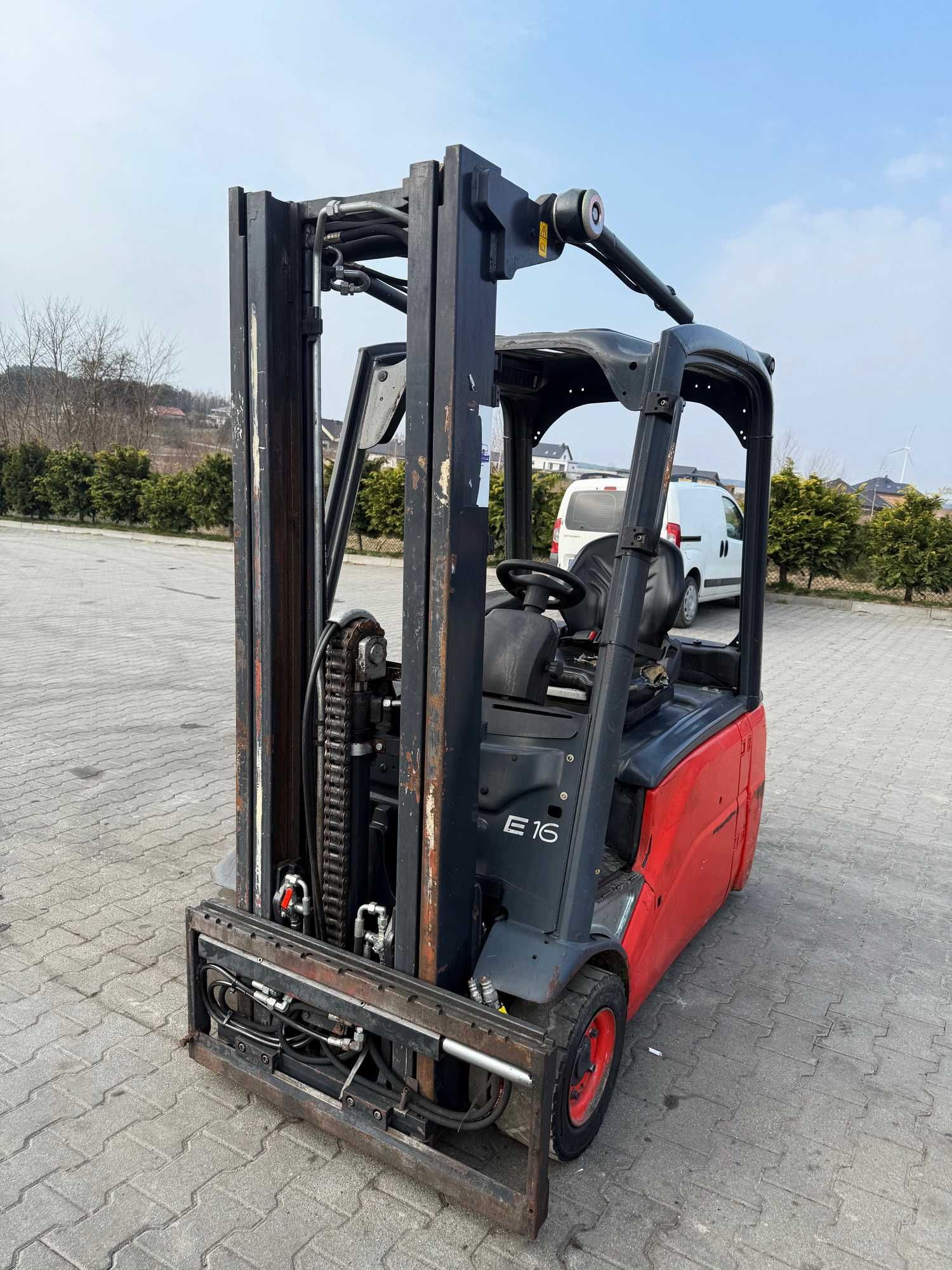 wózek widłowy elektryczny LINDE E16 Triplex 4.6m przesuw 4-sekcja 2007