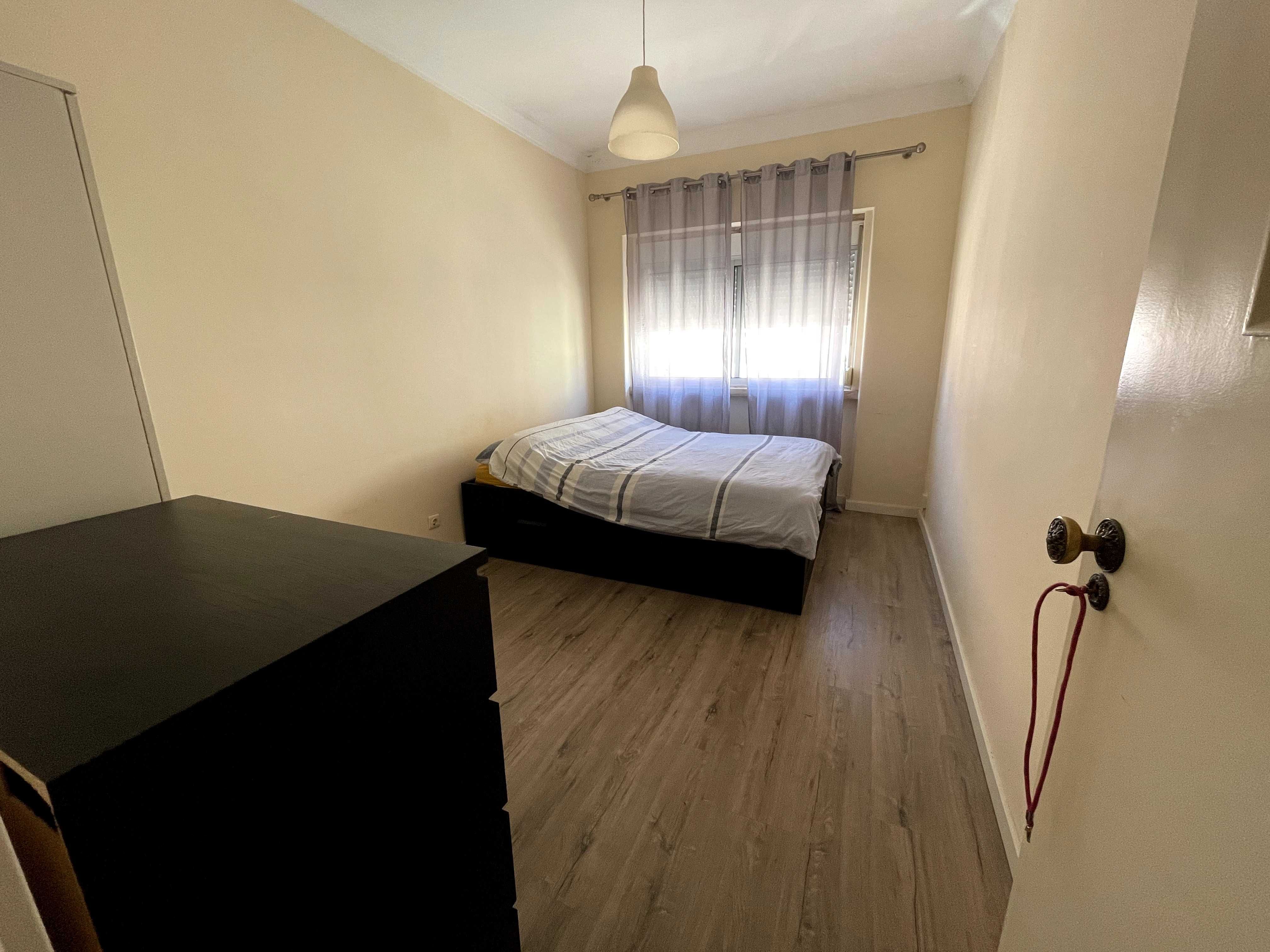 Quarto- 500€ Queluz-Belas