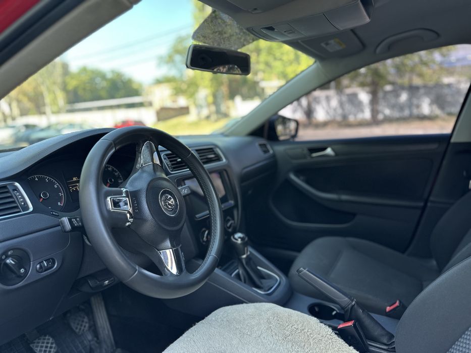 Volkswagen Jetta 2012 2,0 газ/бензин