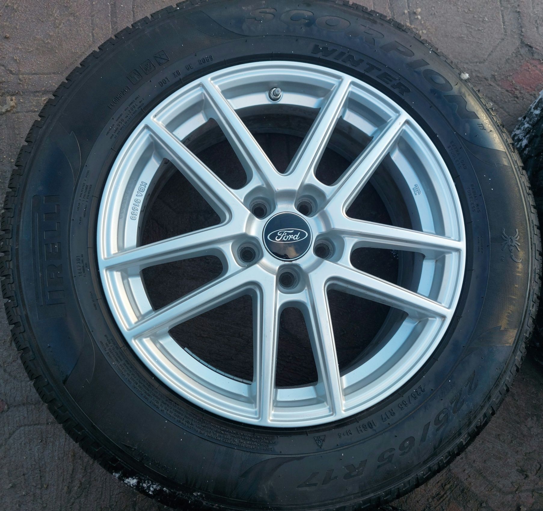 5 108 R17 Ford Focus Fusion Mondeo Fiesta Kuga Edge Escape Volvo