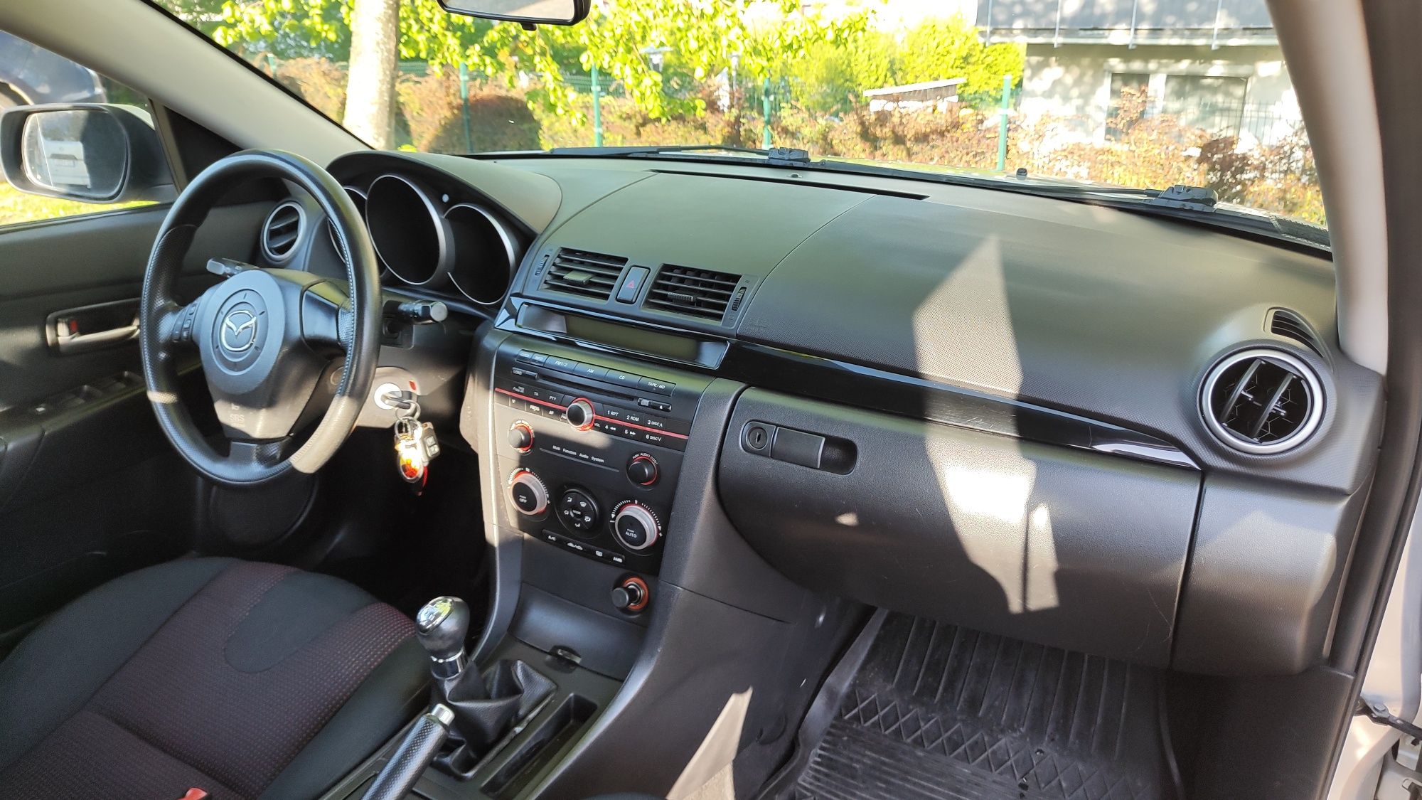 Mazda 3 hatchback 2005 srebrny