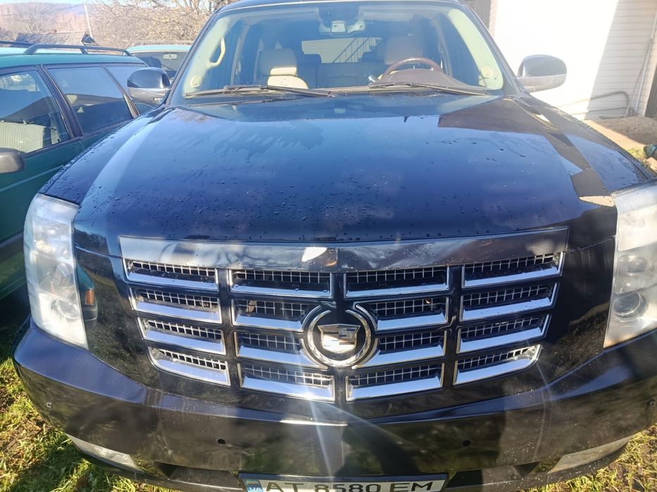 Дзідзьо Каділак в гарному стані деталі по тел