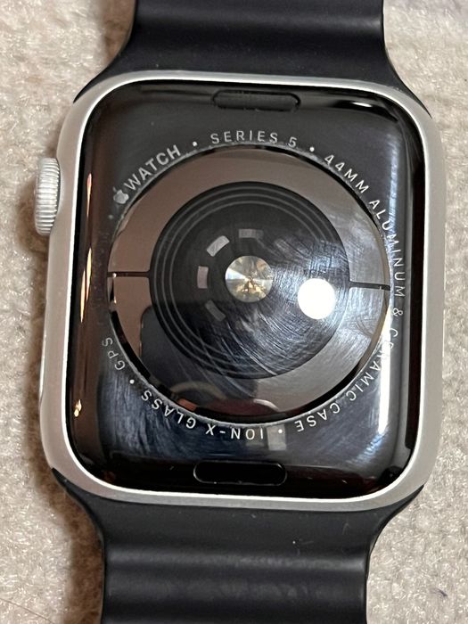Apple Watch Series 5 - 44 MM