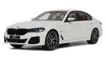 Model 1:18 GT Spirit BMW 545E X Drive Saloon M Sport 2023 white GT496