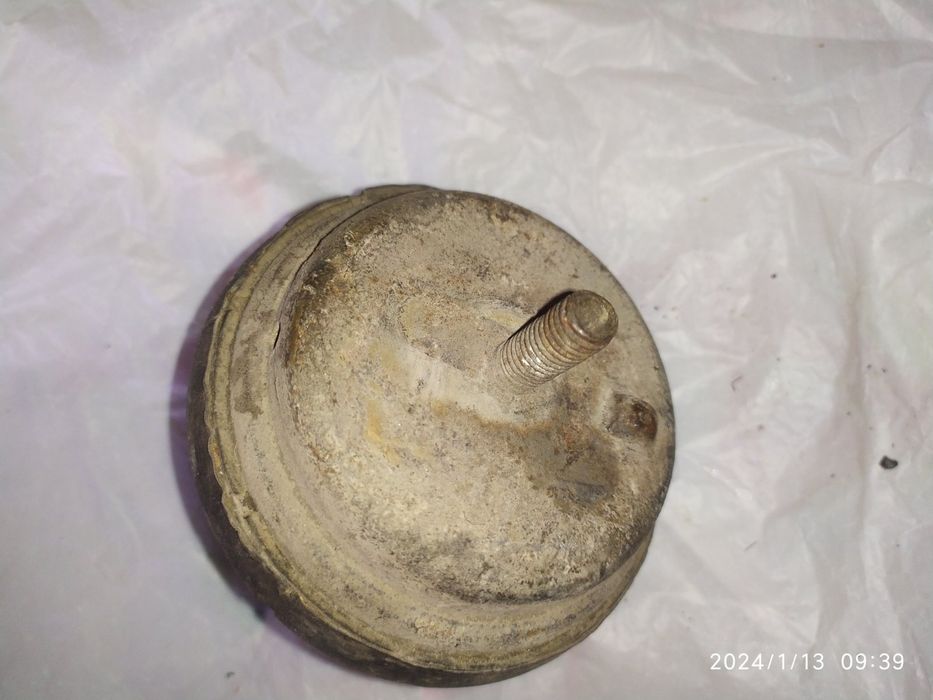 Подушка двигуна опель