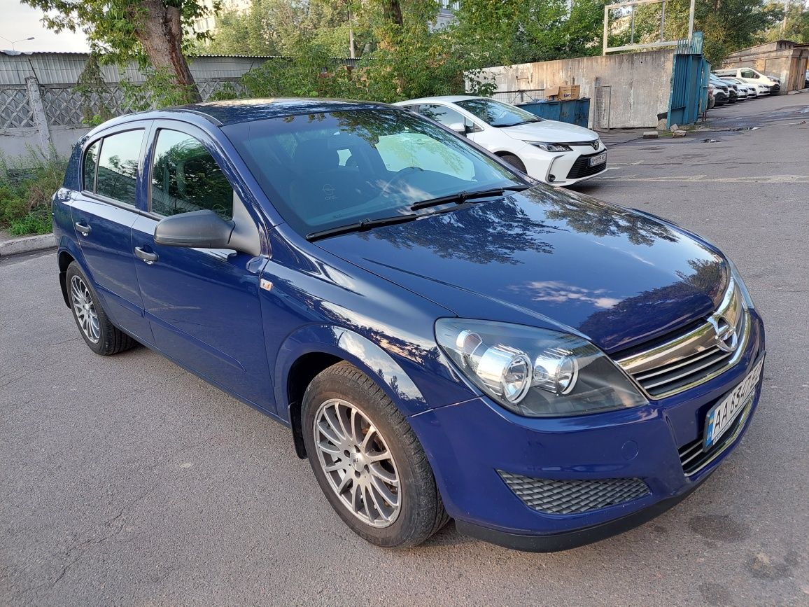 Opel Astrs H 2007 год 5500$